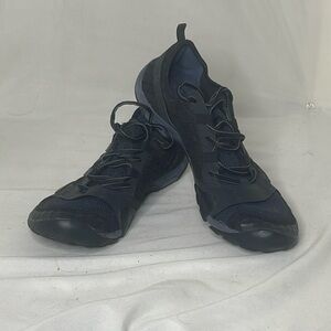 NEW BALANCE Minimus 10 v1 Trail Running  10.5 men’s